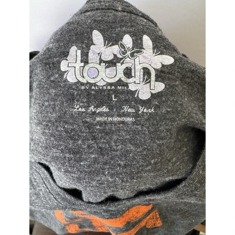 San Francisco Giants “Touch by Alyssa Milano” Women’s V-Neck Tee — Size Large